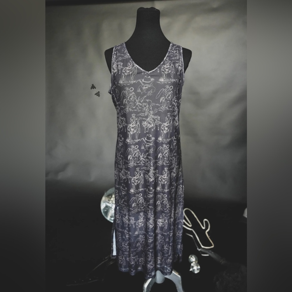 Sleeveless Gray Printed V-Neck Dress